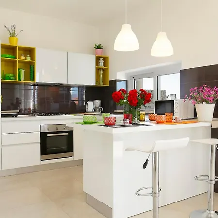 Bianca 빌라 알카모